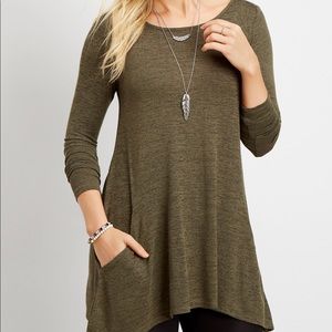 Green top with pockets!!